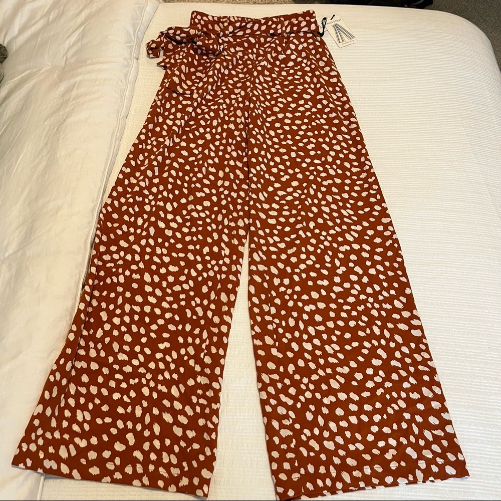 NWT Forever21 Flowy Wide Leg Pants